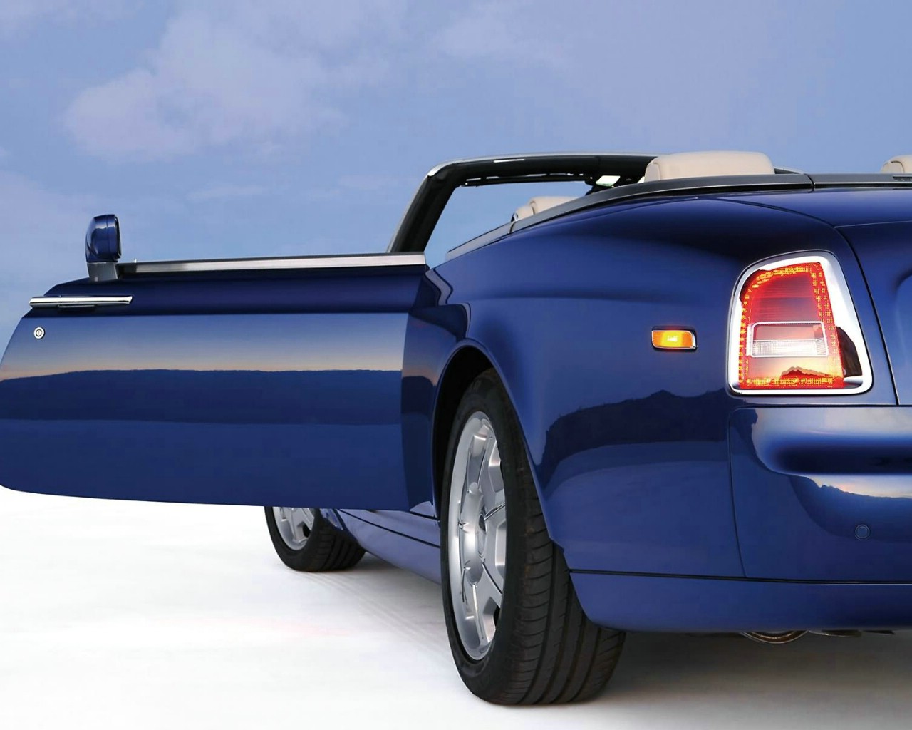 壁纸1280x1024皇帝的新车 劳斯莱斯Phantom Drophead Coupe壁纸壁纸 皇帝的新车！劳斯莱斯Phantom Drophead Coupe壁纸壁纸 皇帝的新车！劳斯莱斯Phantom Drophead Coupe壁纸图片 皇帝的新车！劳斯莱斯Phantom Drophead Coupe壁纸素材 汽车壁纸 汽车图库 汽车图片素材桌面壁纸